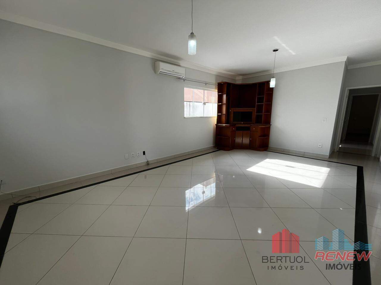 Casa de Condomínio para aluguel Condomínio Portal dos Jequitibás em Valinhos: 