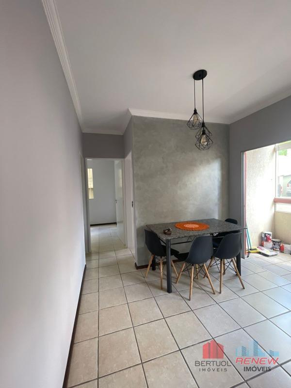 Apartamento para aluguel Condomínio Parque dos Pássaros em Valinhos: SALA