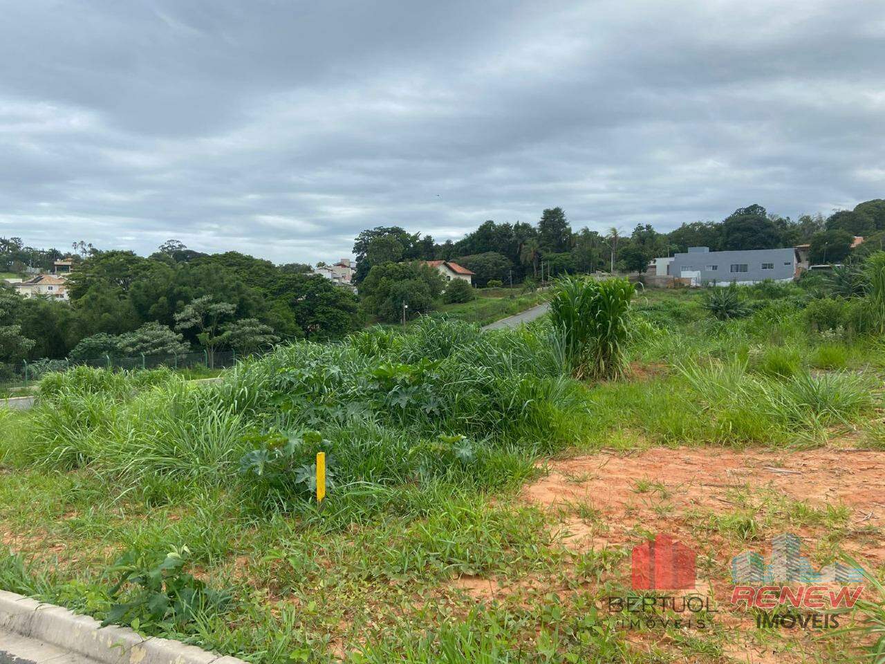 Terreno à venda Pinheirinho em Vinhedo: 