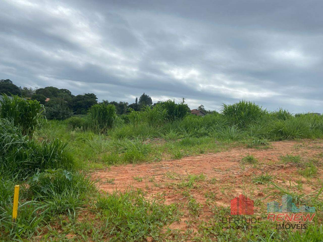 Terreno à venda Pinheirinho em Vinhedo: 