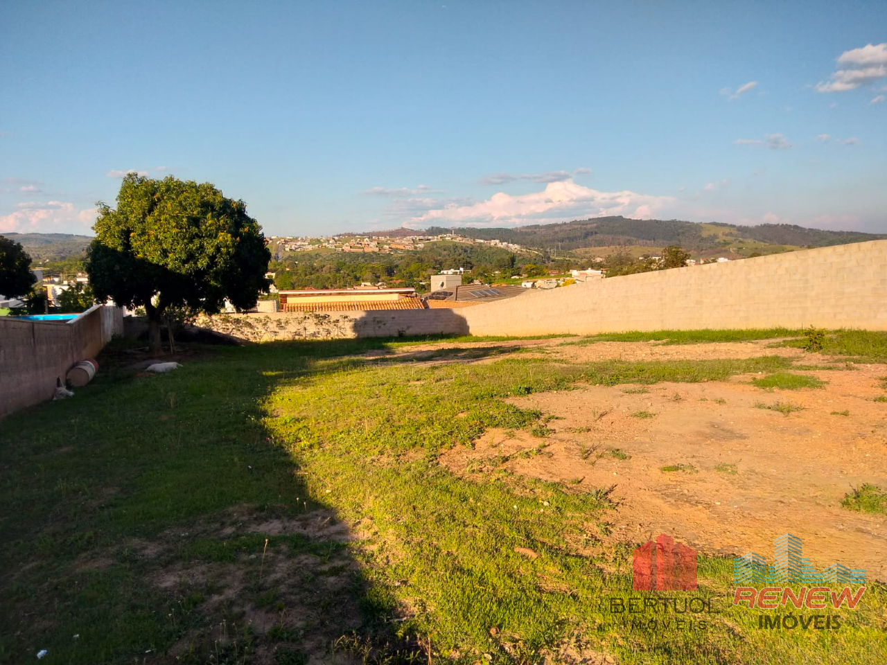 Terreno à venda Pinheirinho em Vinhedo: 