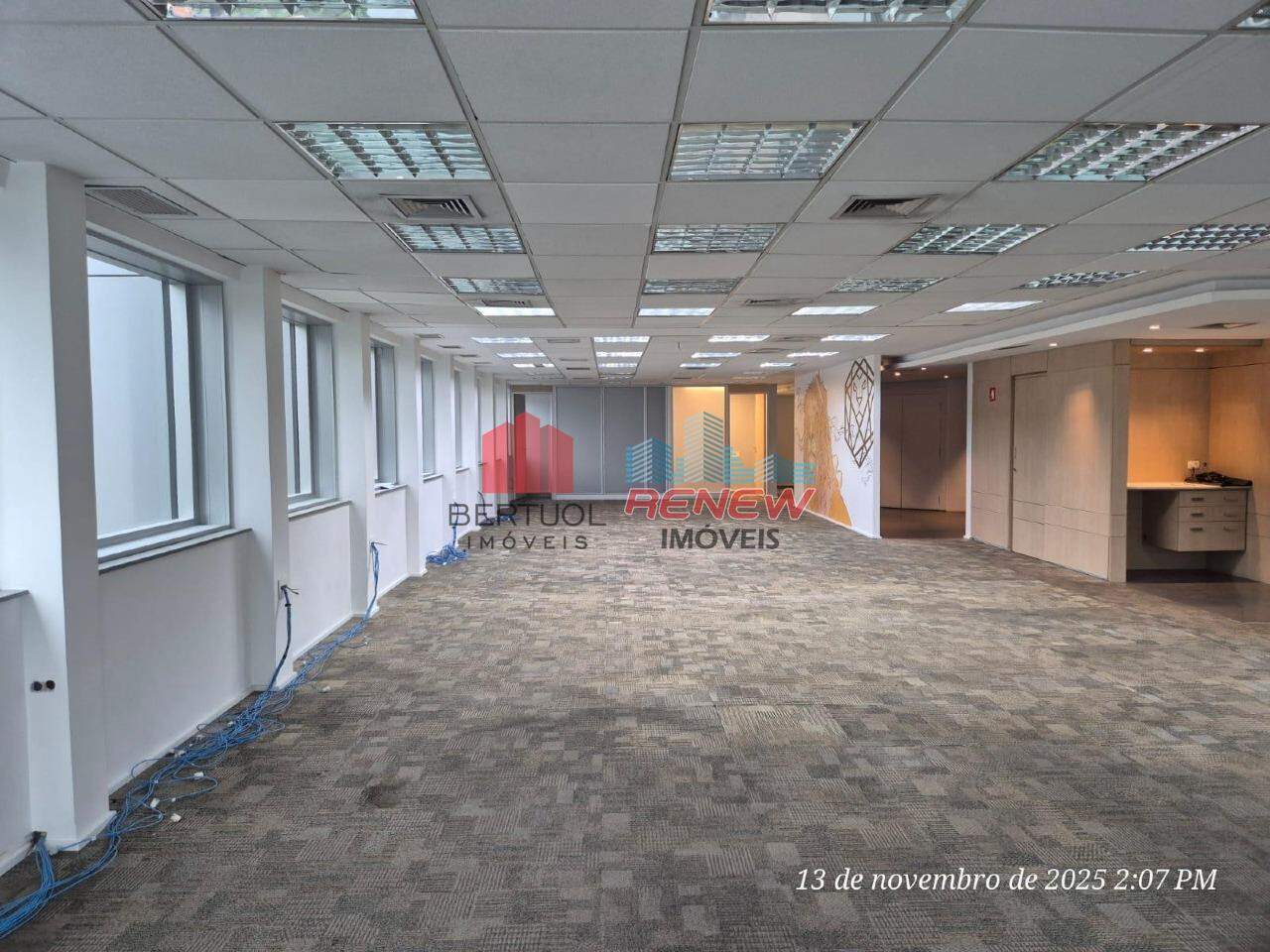 Conjunto para aluguel Edifício CEMG - Centro empresarial Mario Garnero - Jardim Paulistano em São Paulo: 