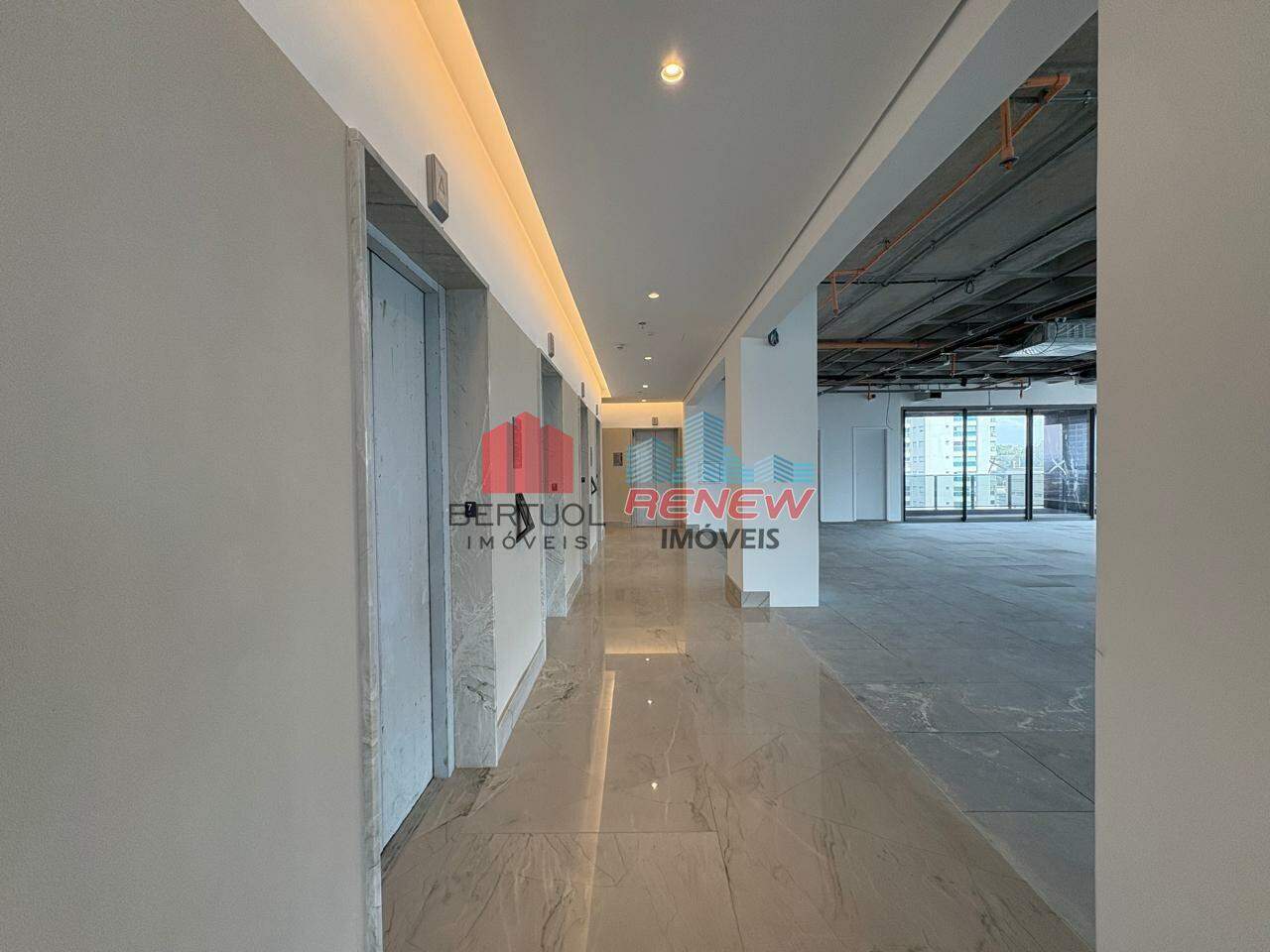 Conjunto para aluguel Edifício Seisa Lux em São Paulo: 