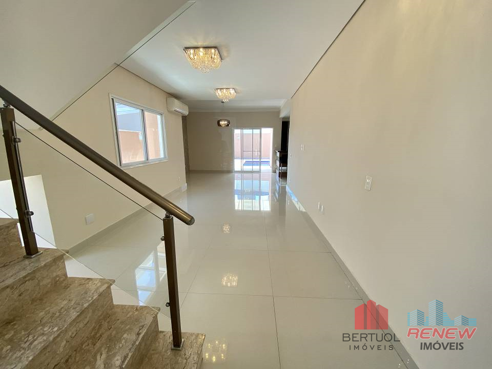 Casa de Condomínio à venda Condomínio Bosque dos Jatobás em Jundiaí: Sala