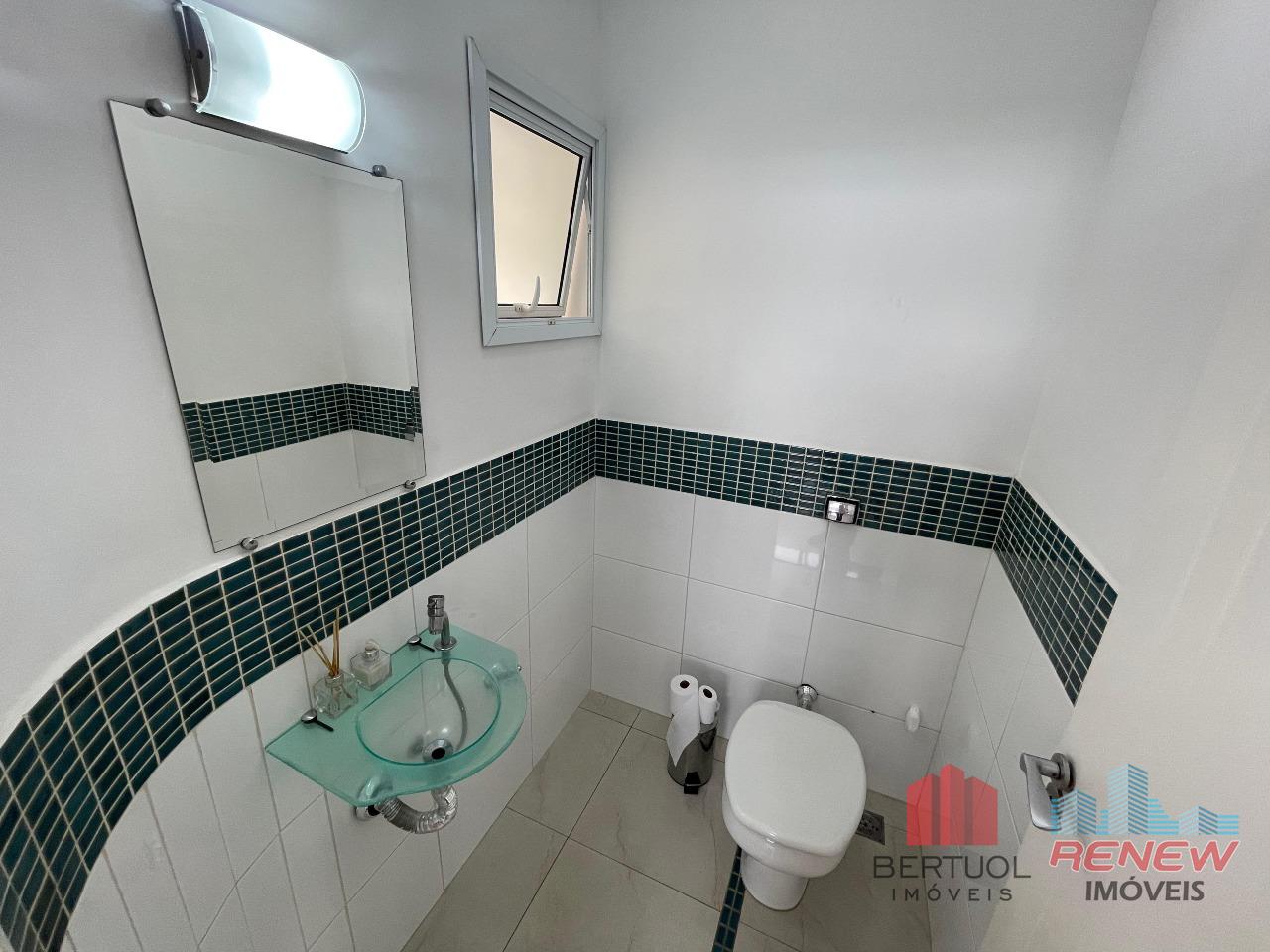 Casa de Condomínio para aluguel Condomínio Recanto dos Paturis em Vinhedo: LAVABO SALA