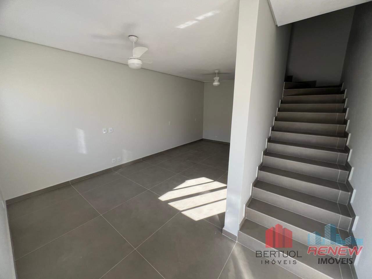 Casa para aluguel Vila Pompéia em São Paulo: SALA