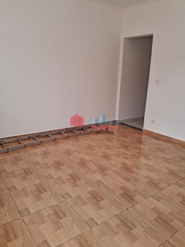 Casa com Edicula para aluguel Centro em Vinhedo: 