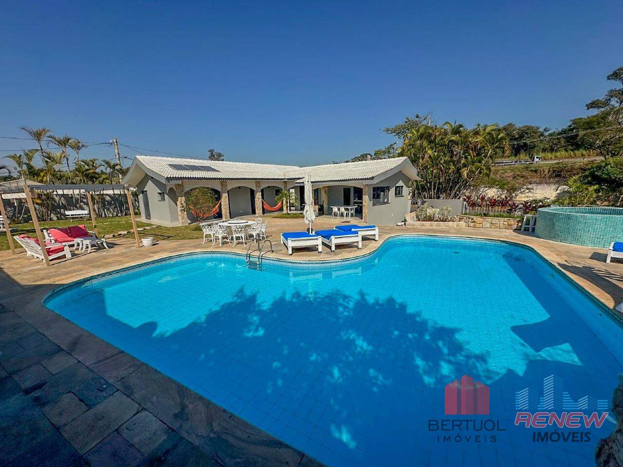 Casa de Condomínio para aluguel Condomínio e Clube Fazenda São Joaquim em Vinhedo: fechada mais top