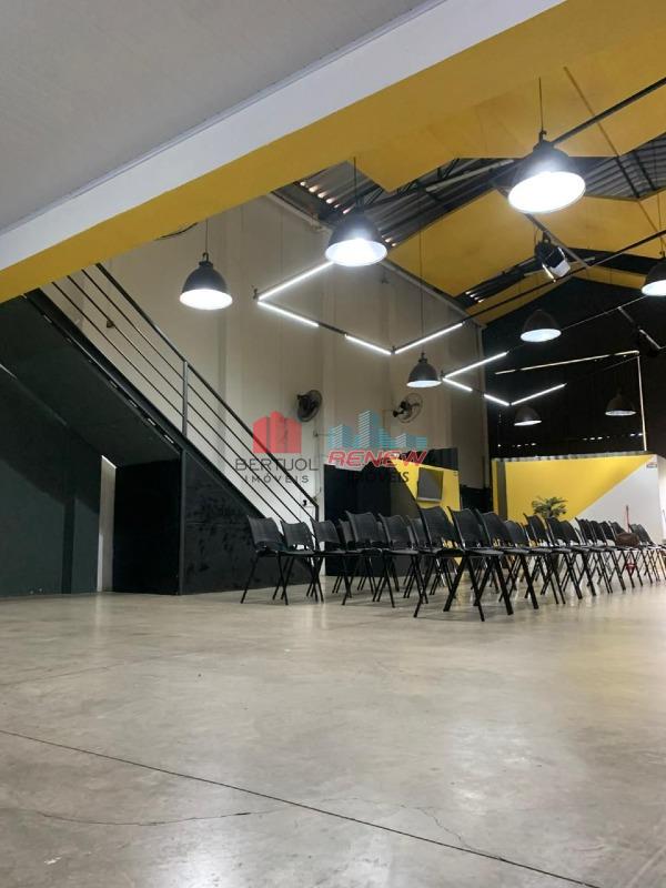 Galpão para aluguel Parque dos Cocais em Valinhos: 