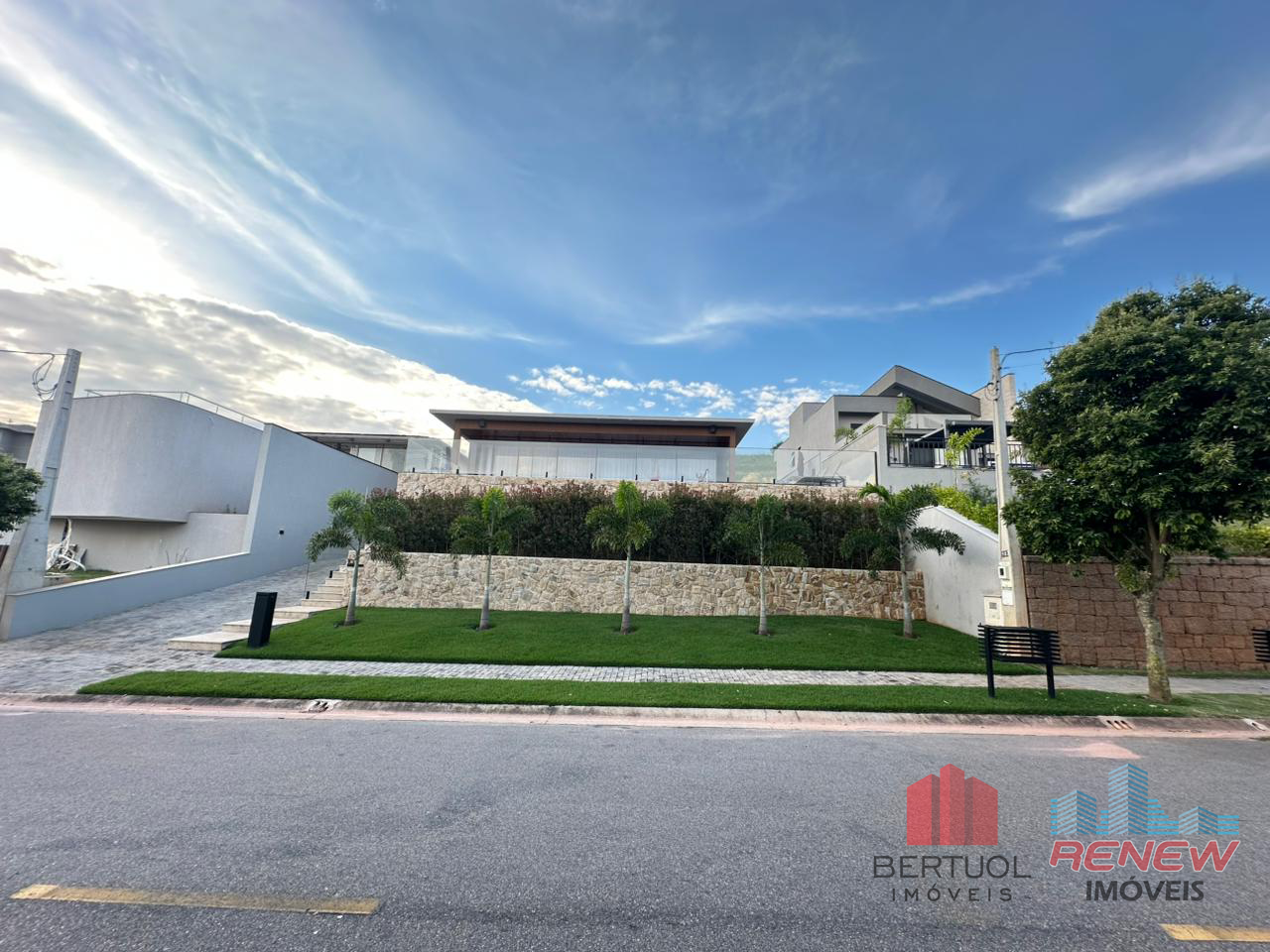 Casa de Condomínio à venda Condomínio Campo de Toscana em Vinhedo: FACHADA