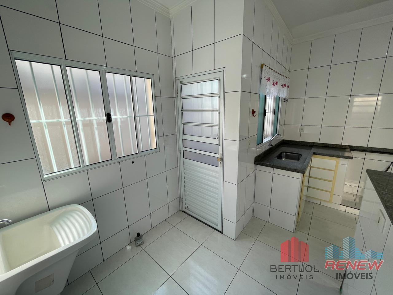 Casa para aluguel Jardim Portugal em Valinhos: LAVANDERIA