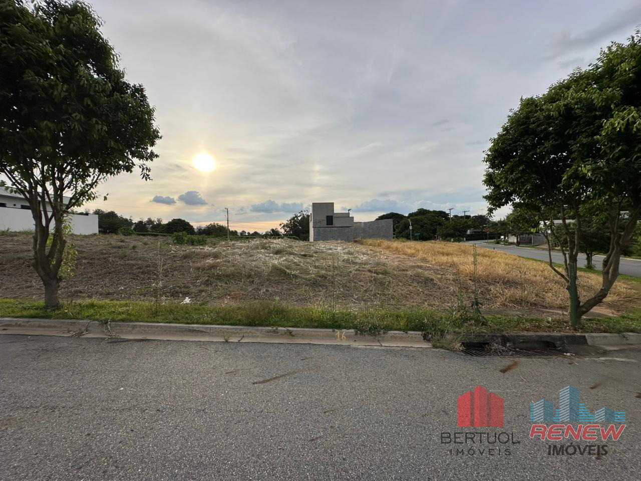 Terreno à venda Pinheirinho em Vinhedo: TERRENO