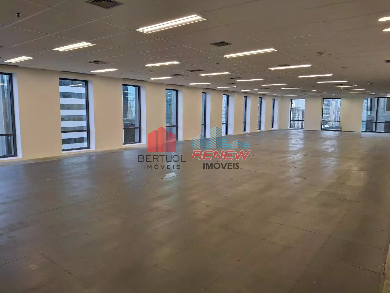 Conjunto para aluguel Edifício Birmann 31 em São Paulo: 
