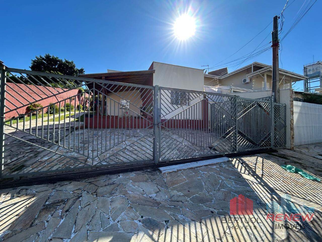 Casa para aluguel João XXIII em Vinhedo: Fachada