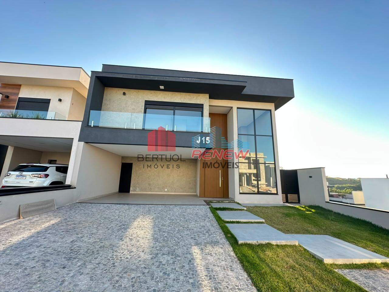 Casa de Condomínio à venda Residencial Mont'Alcino em Valinhos: FACHADA