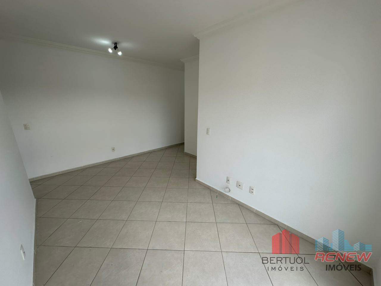 Apartamento para aluguel Residencial Parque dos Pinheirinhos em Vinhedo: SALA