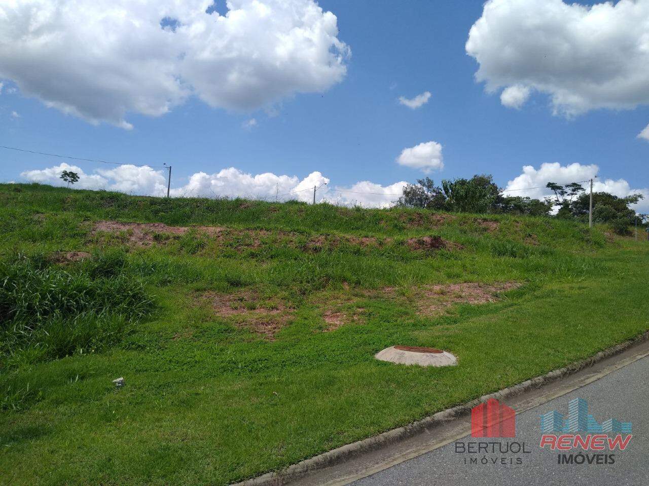 Terreno em condomínio à venda Condomínio Bosque do Horto em Jundiaí: 
