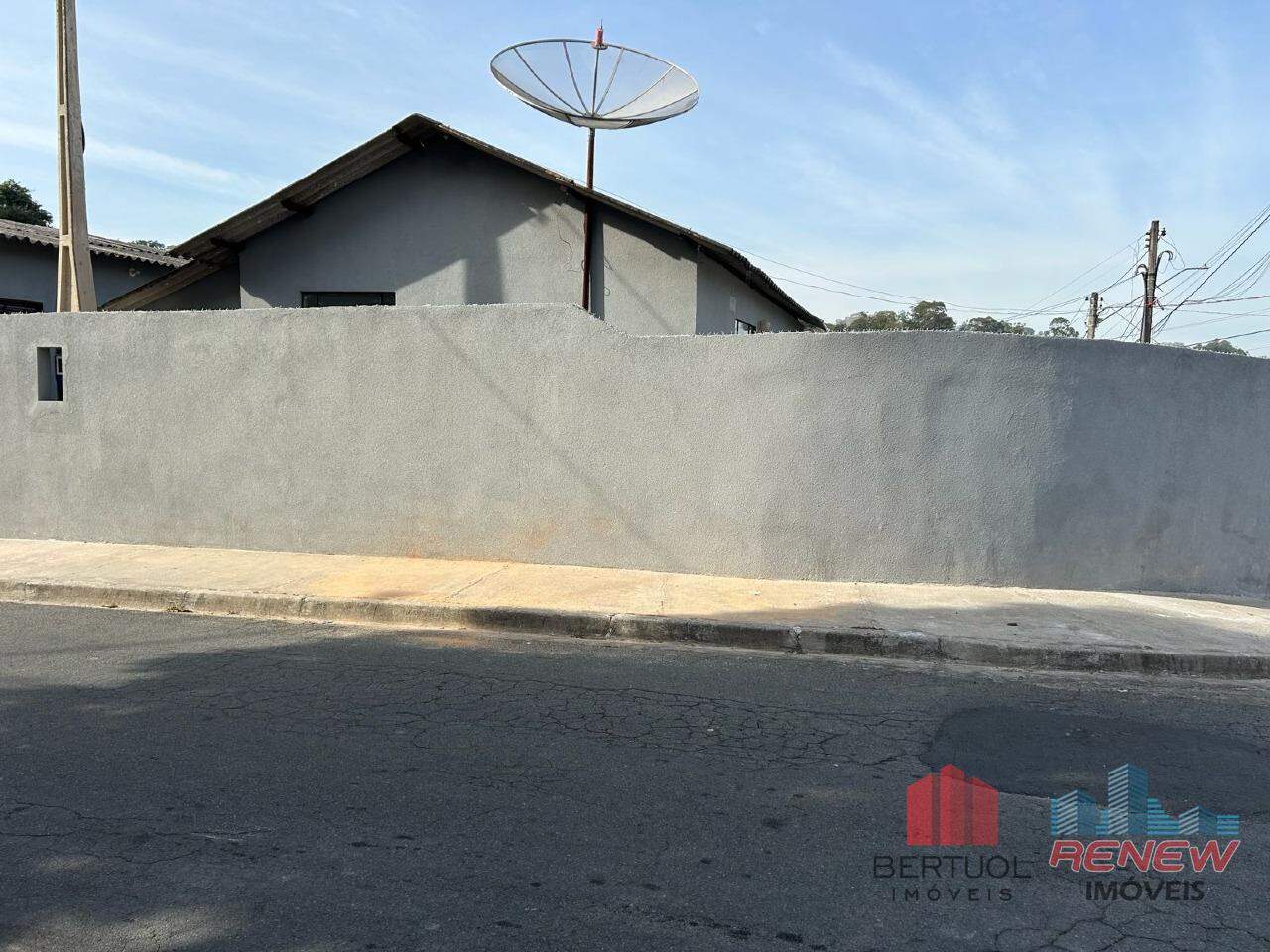 Casa para aluguel Jardim das Figueiras em Valinhos: fachada