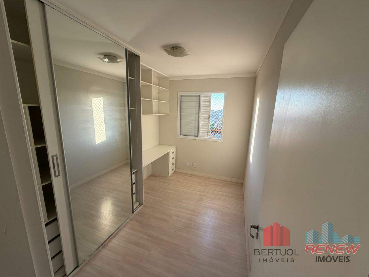 Apartamento para aluguel Condomínio Residencial Vista Valey em Valinhos: 