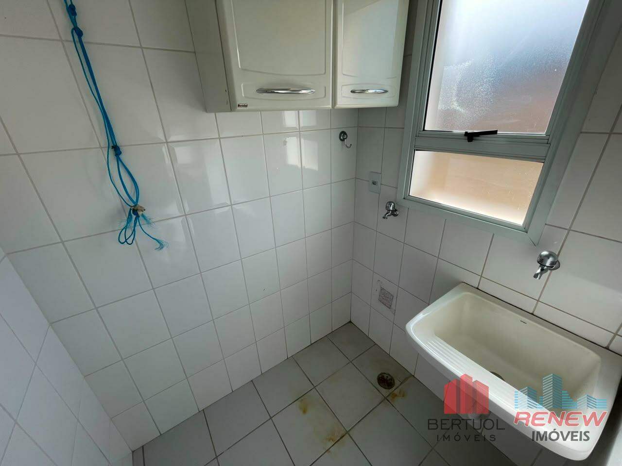 Apartamento para aluguel Residencial Flora em Vinhedo: LAVANDERIA