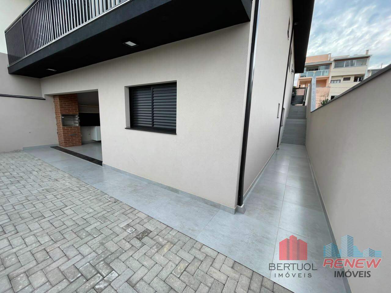 Casa para aluguel João XXIII em Vinhedo: QUINTAL