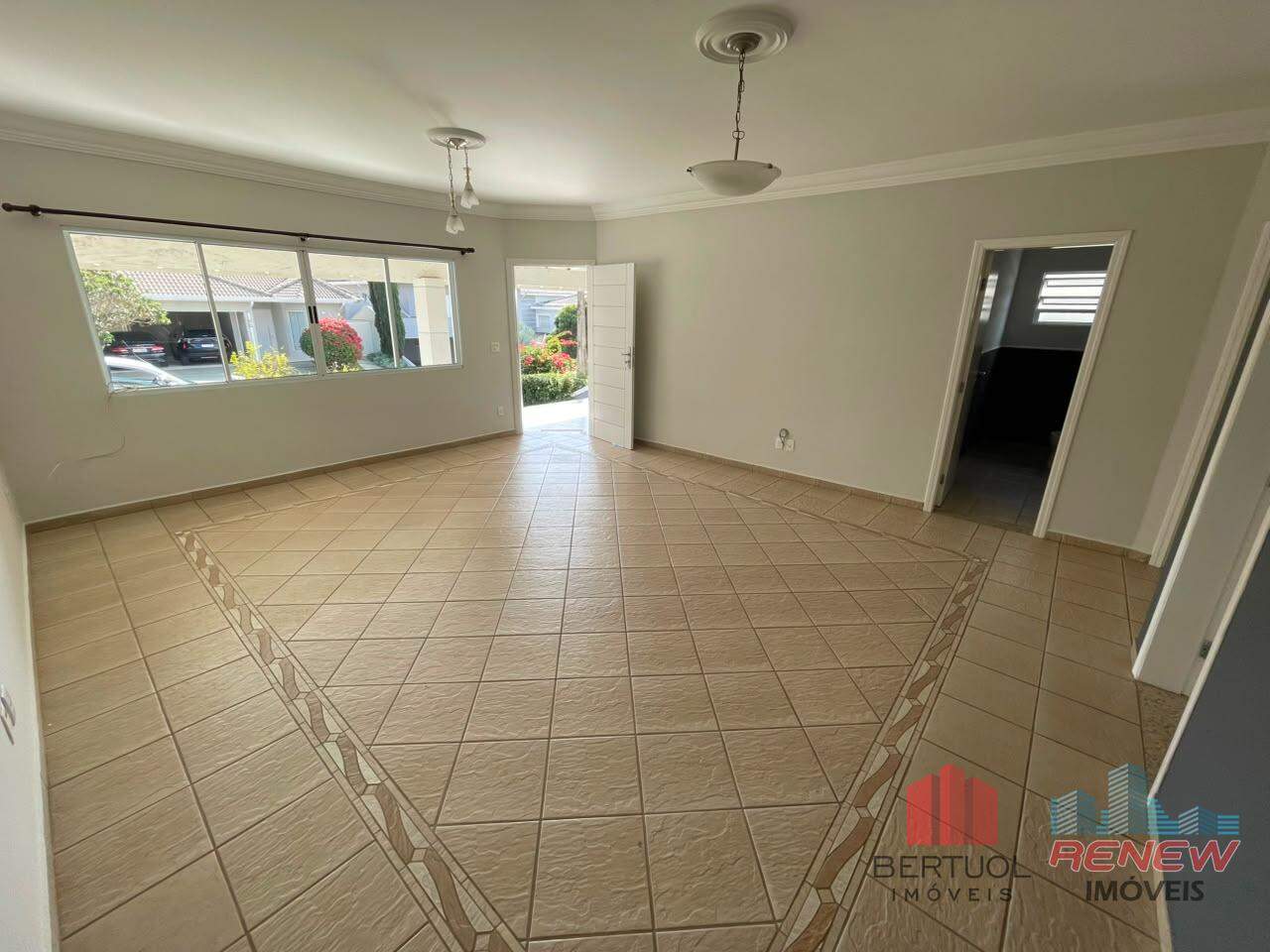 Casa de Condomínio à venda Condomínio Terras de São Francisco em Vinhedo: SALA
