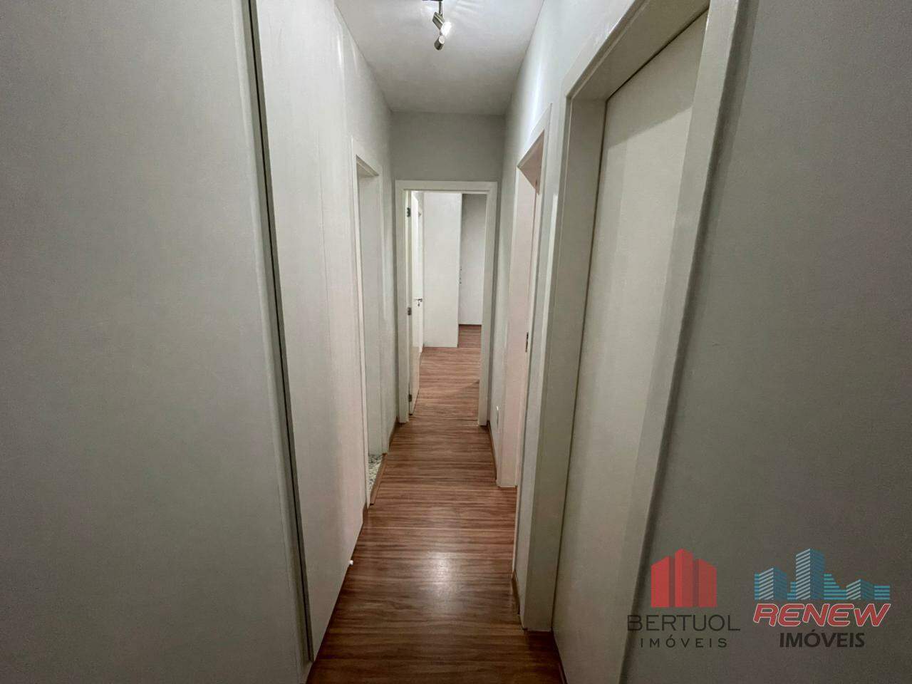 Apartamento à venda Condomínio Spazio Roma em Vinhedo: CORREDOR QUARTOS