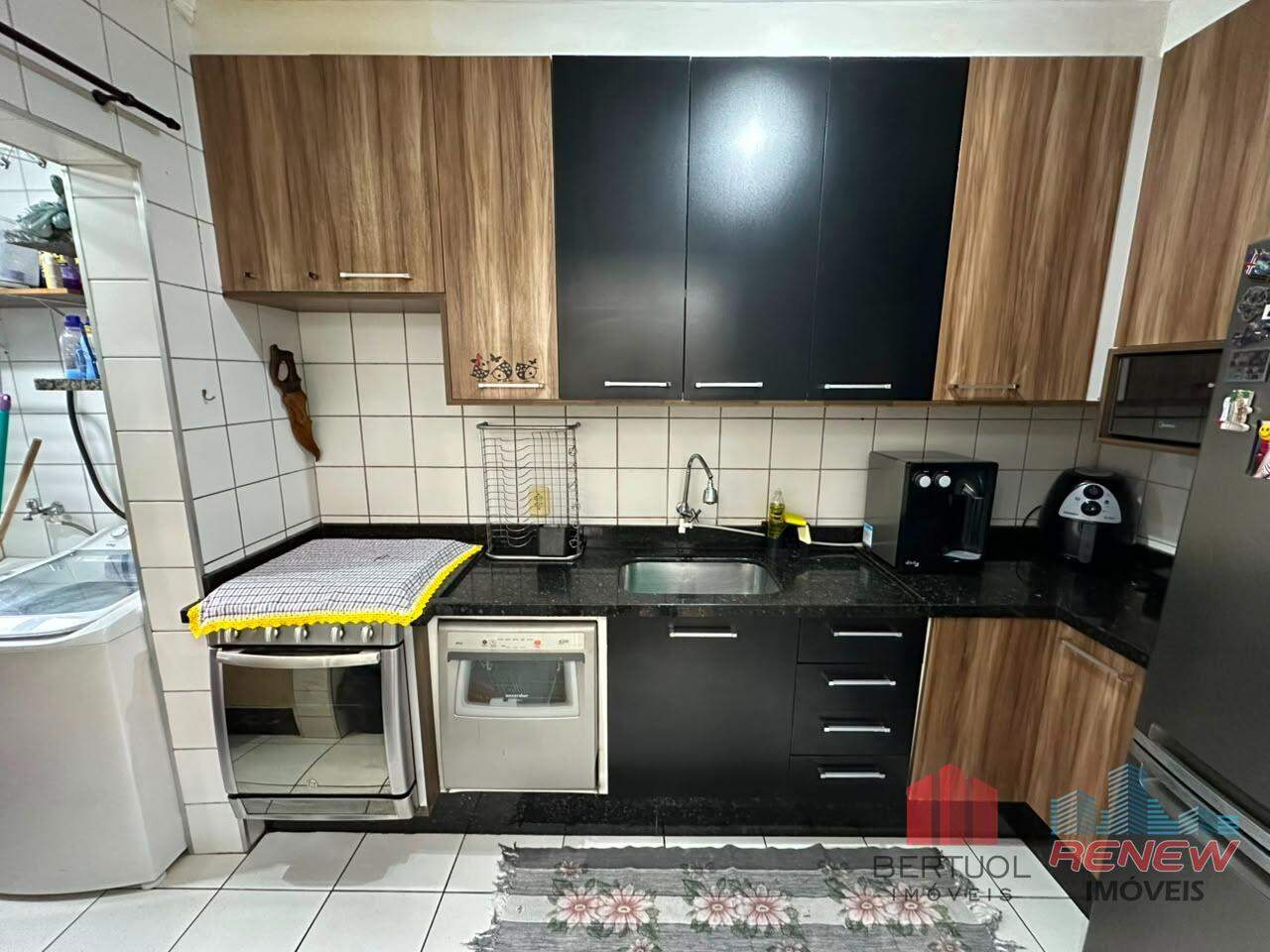 Apartamento à venda Condomínio Residencial Sol Maior em Vinhedo: COZINHA