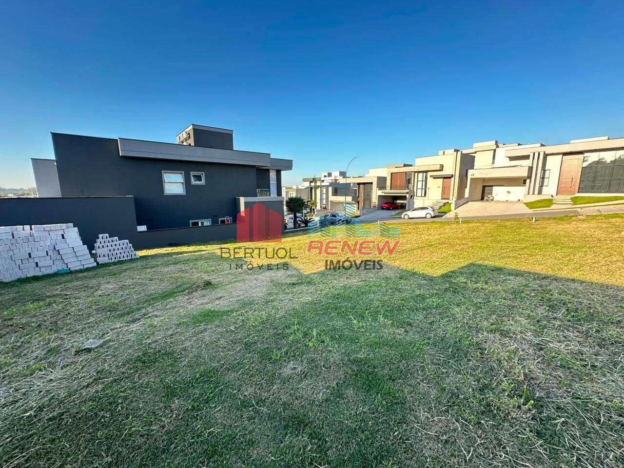 Terreno em condomínio à venda Residencial Mont'Alcino em Valinhos: 