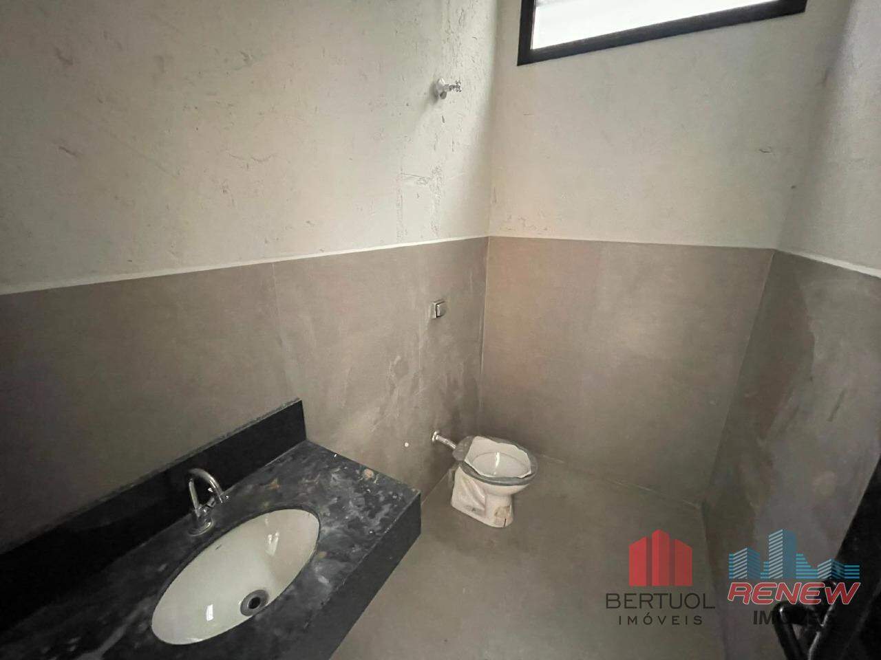 Salão para aluguel Centro em Vinhedo: BANHEIRO