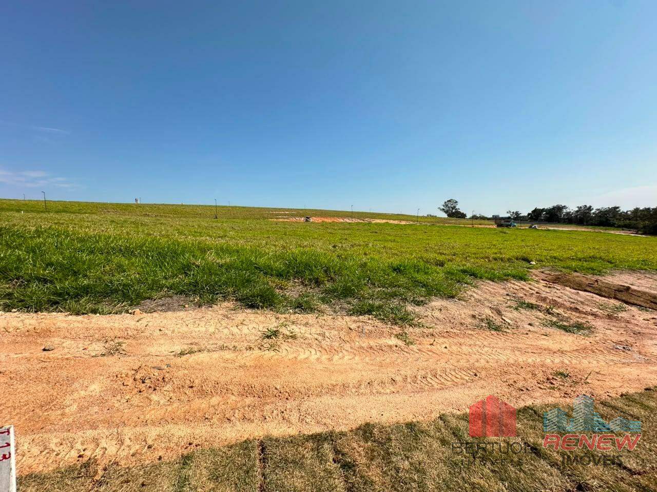 Terreno em condomínio à venda Condomínio Santana da Lapa em Campinas: 