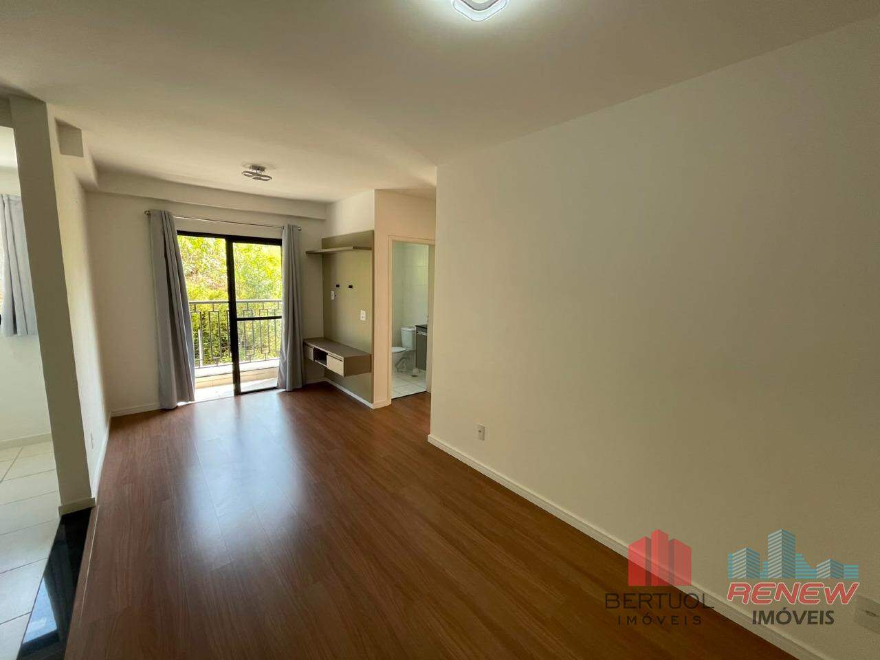 Apartamento para aluguel Condomínio Residencial Vicenza em Vinhedo: SALA