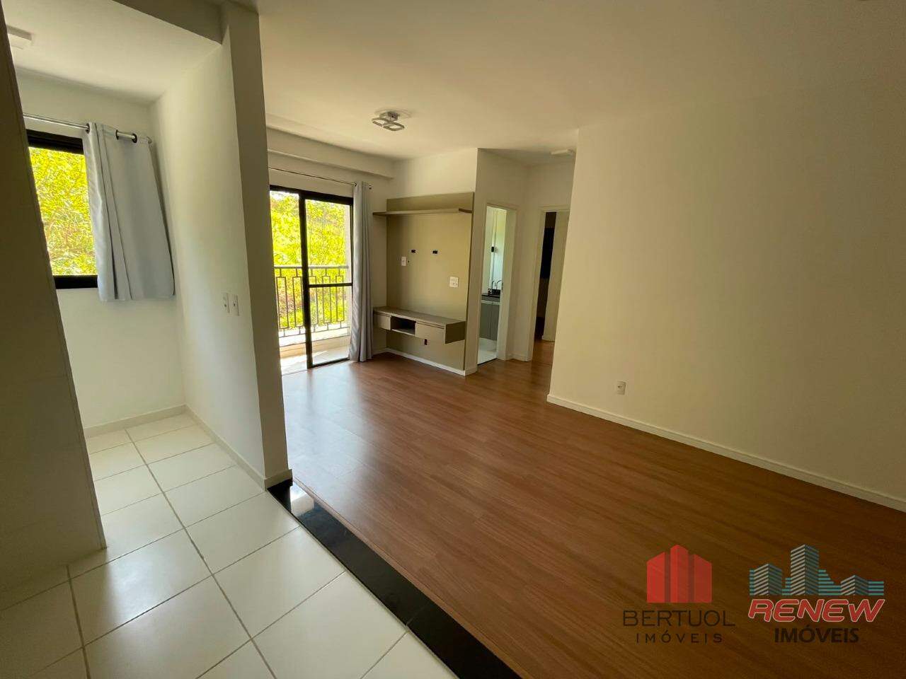 Apartamento para aluguel Condomínio Residencial Vicenza em Vinhedo: SALA