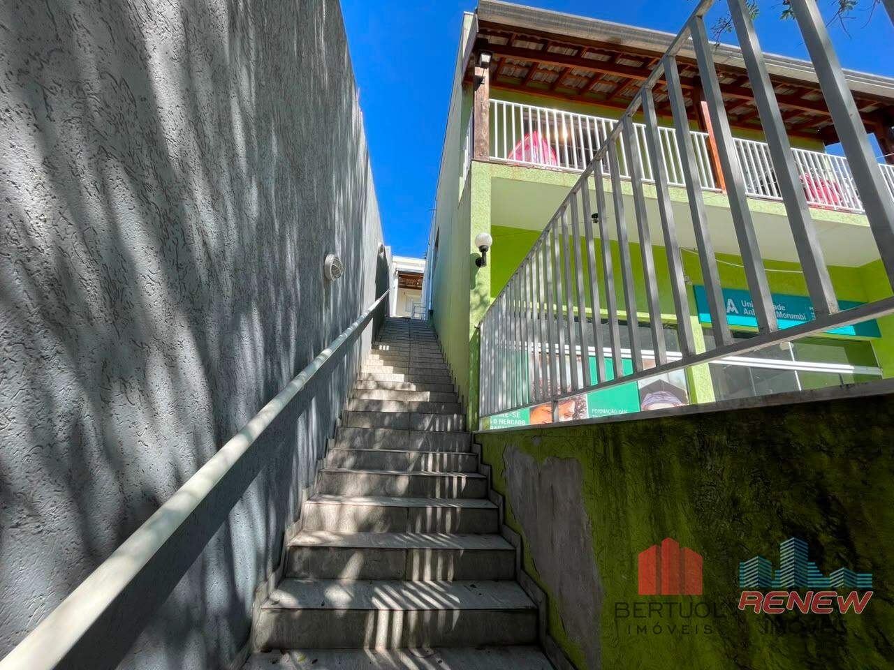 Casa para aluguel Santa Cândida em Vinhedo: ESCADA