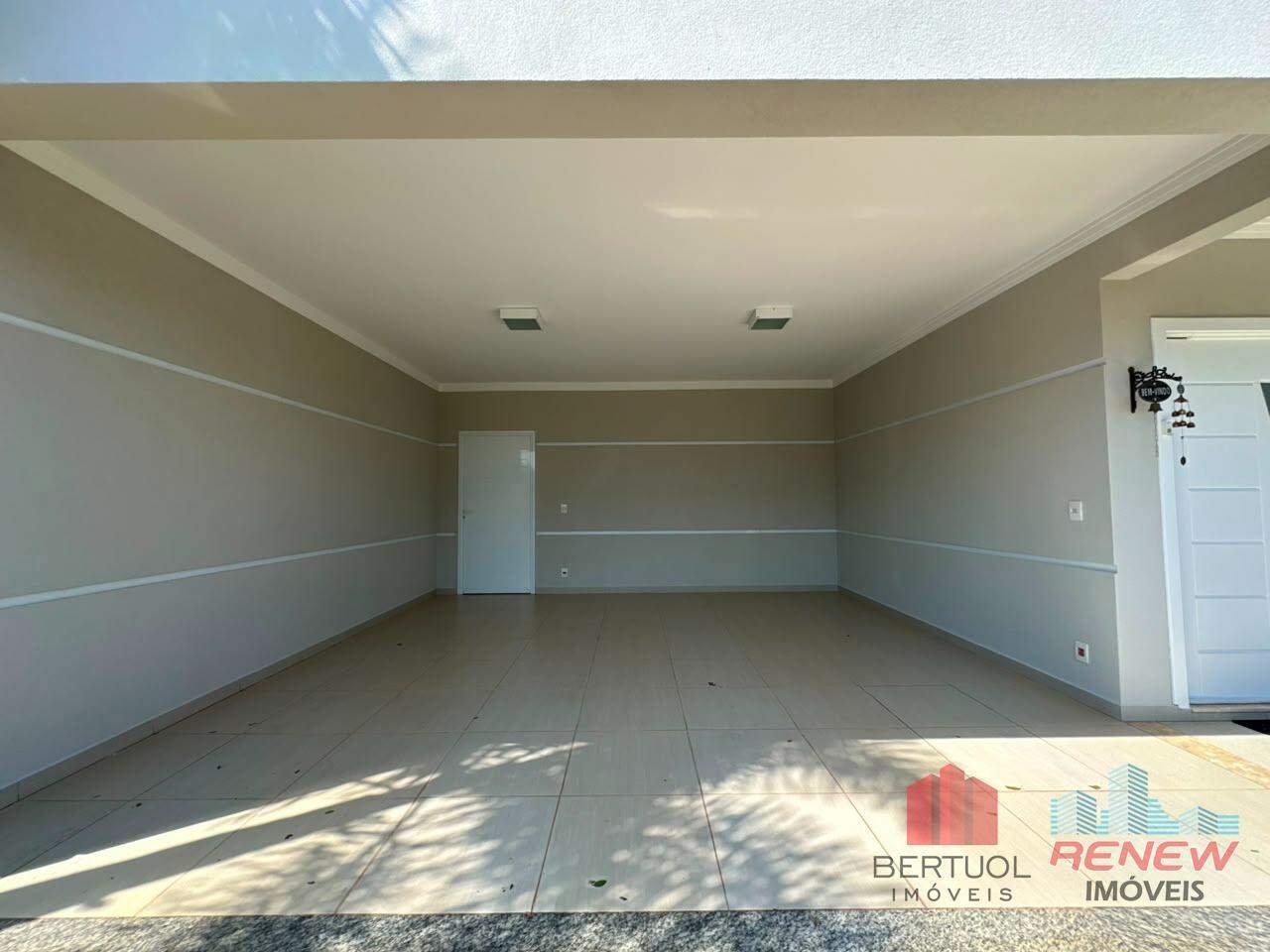 Casa de Condomínio à venda Condomínio Reserva da Mata em Vinhedo: GARAGEM