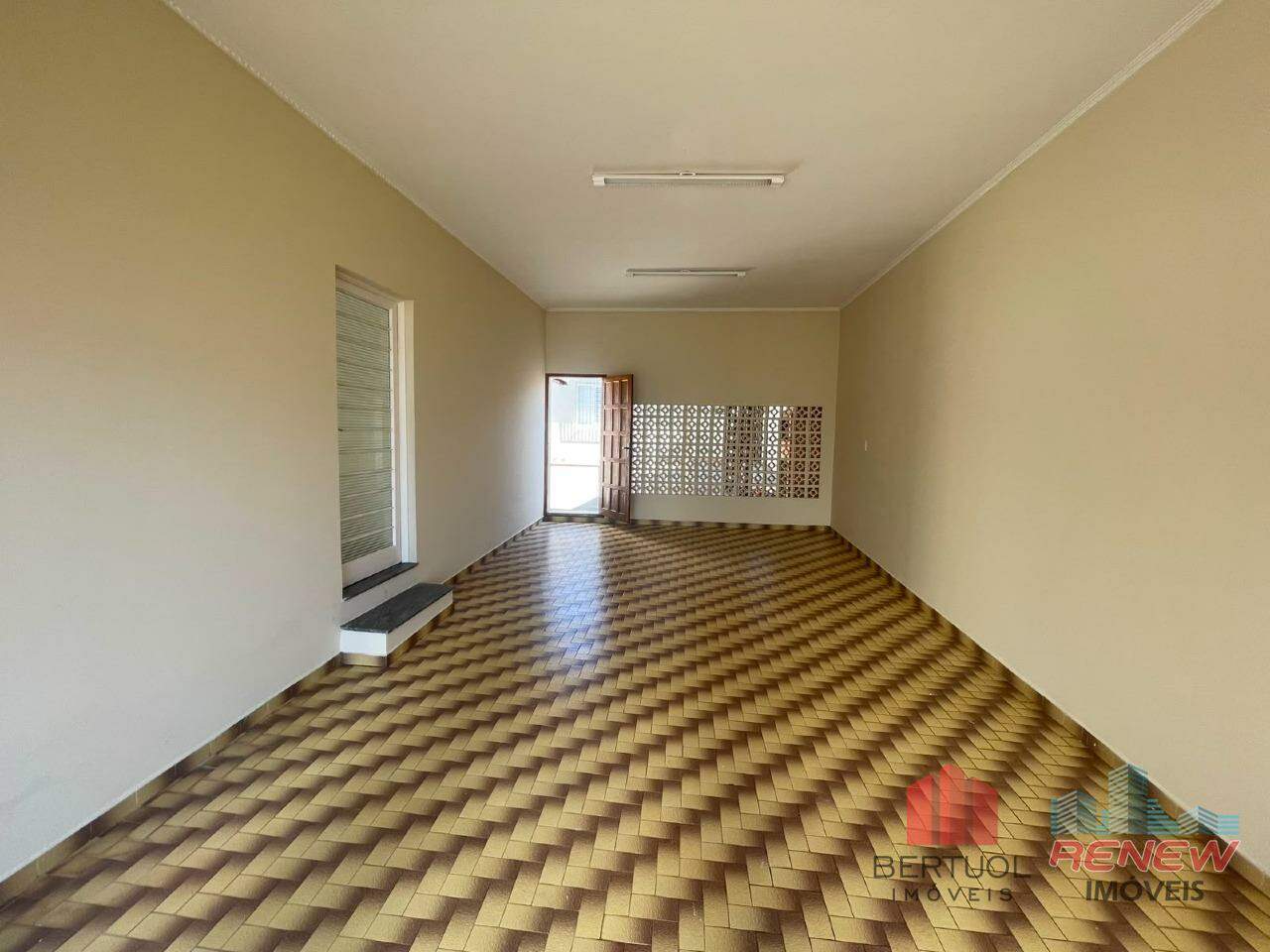 Ponto Comercial para aluguel Vila Angeli em Valinhos: GARAGEM