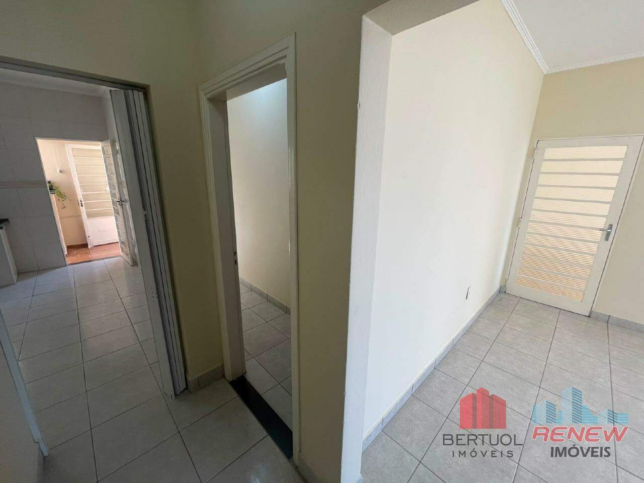 Ponto Comercial para aluguel Vila Angeli em Valinhos: CORREDOR