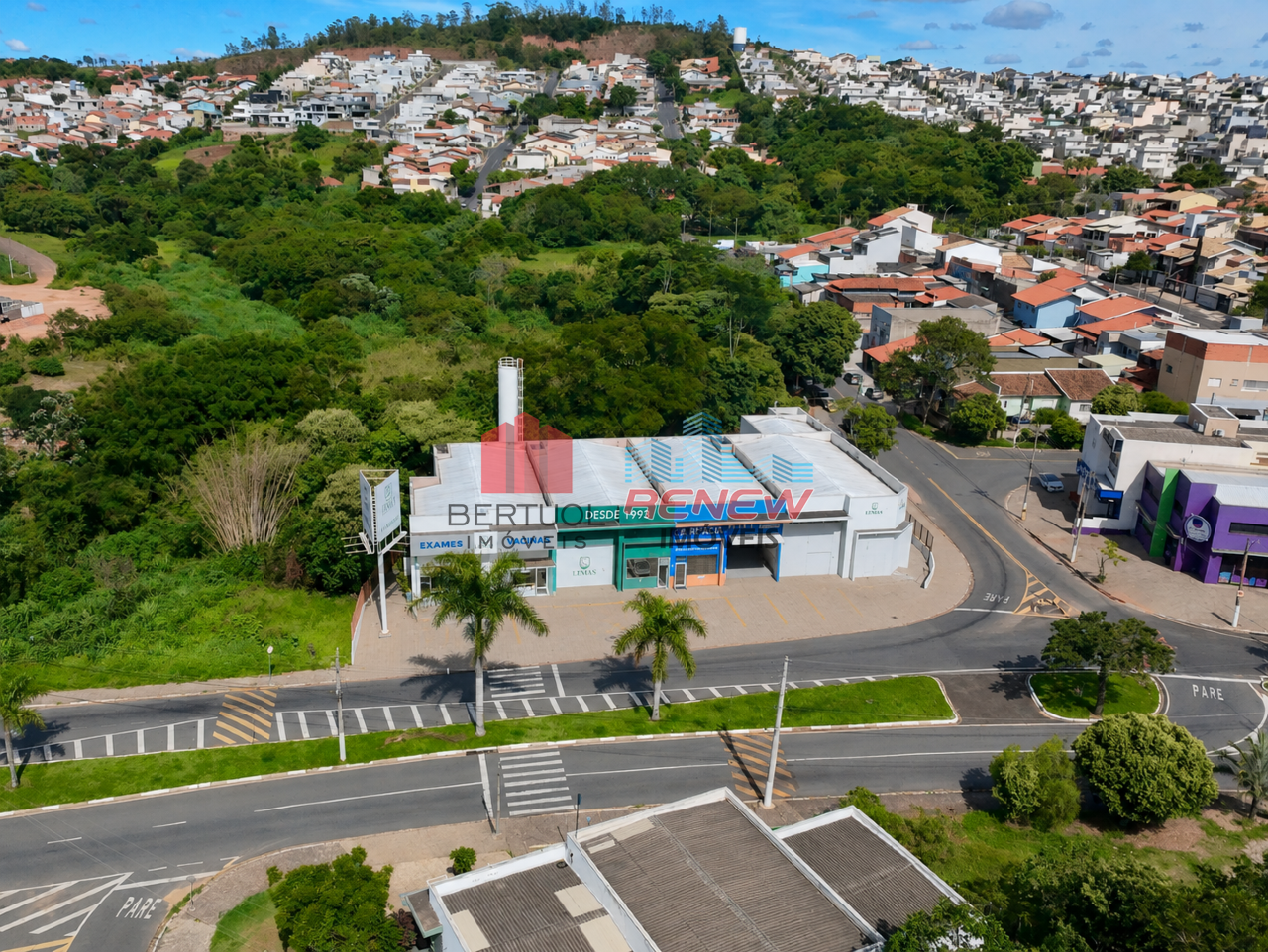 Salão comercial à venda Jardim São Marcos em Valinhos: 