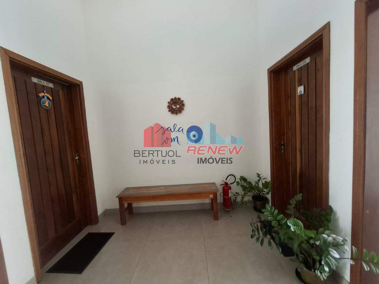 Sala para aluguel Santa Marina em Valinhos: 