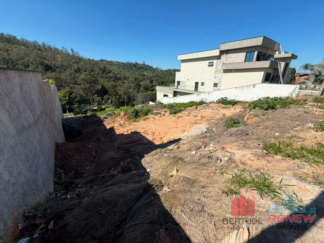 Terreno em condomínio à venda Condomínio Sol Vinhedo Village em Vinhedo: TERRENO
