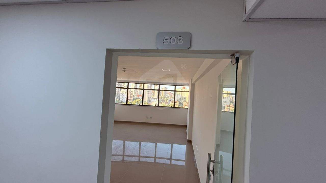 Sala à venda no Centro: 