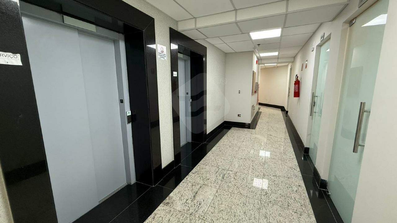 Sala à venda no Centro: 
