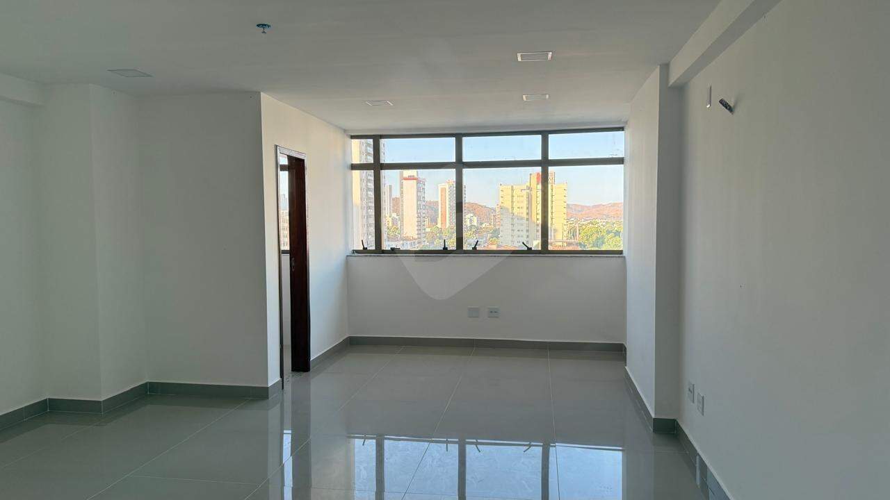 Sala à venda no Centro: 