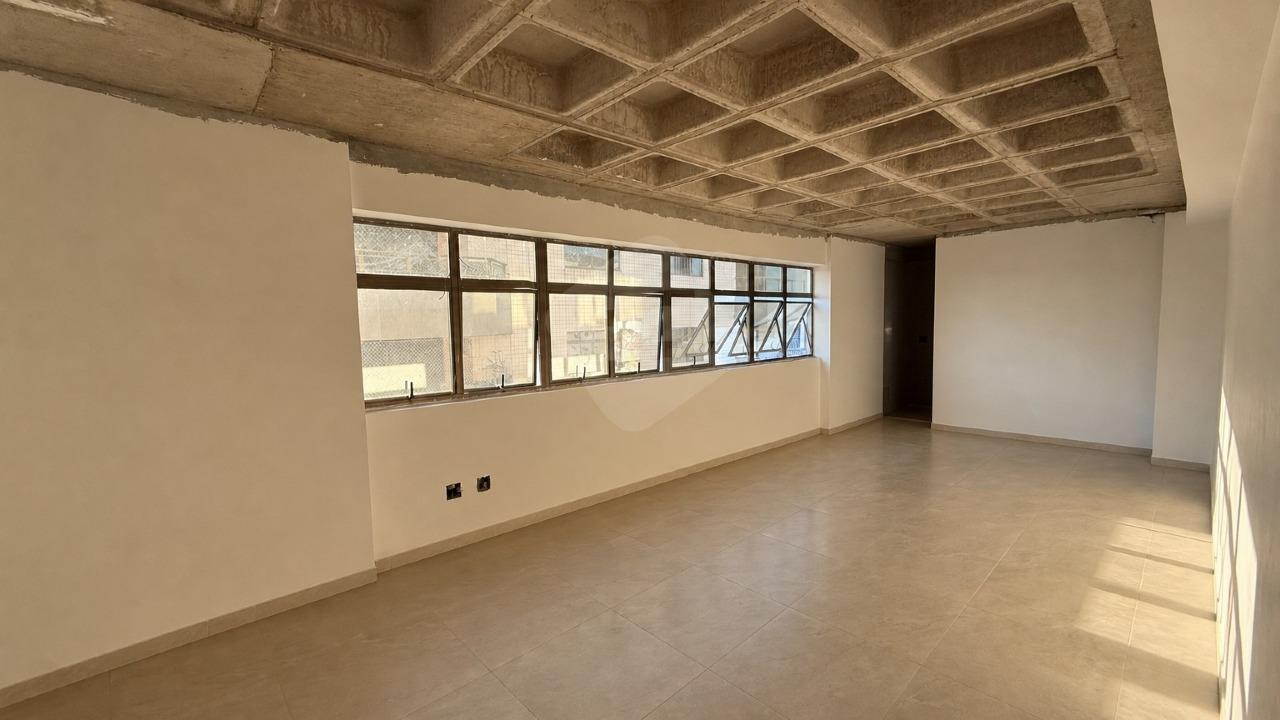 Sala à venda no Centro: 
