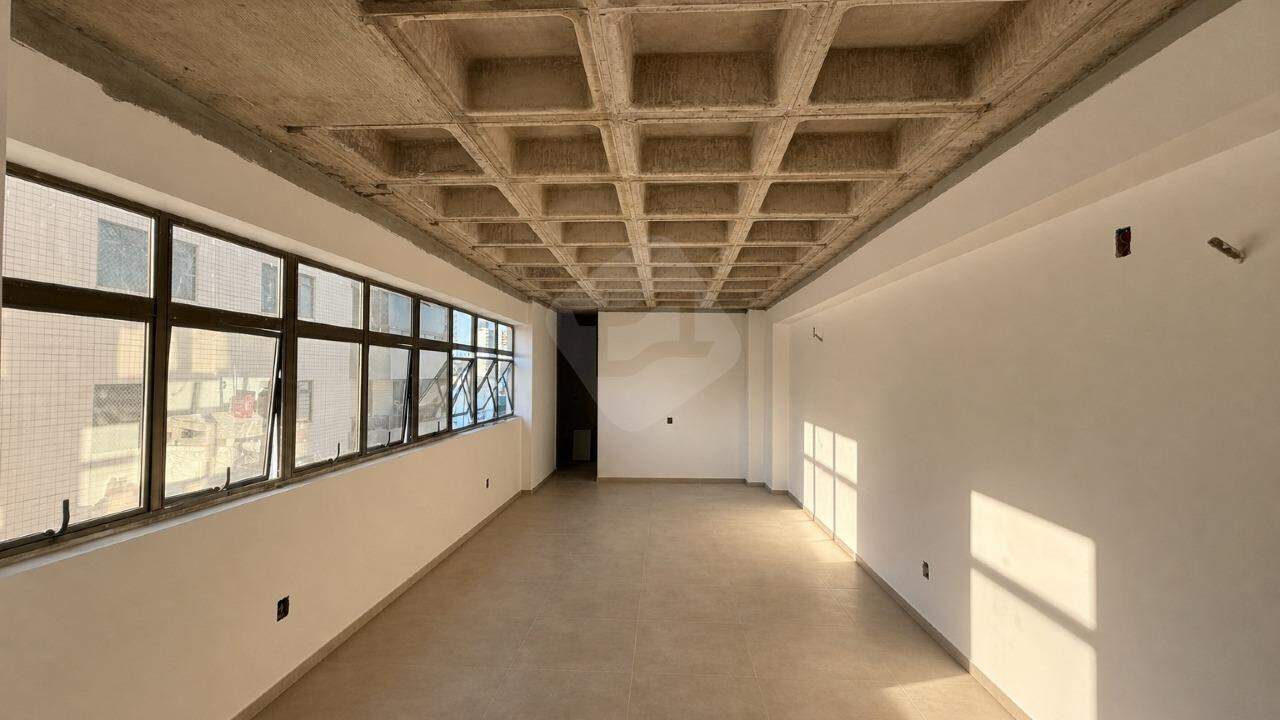 Sala à venda no Centro: 