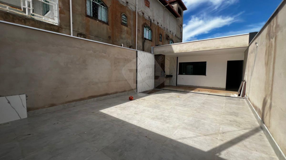 Casa à venda no Elvamar: 