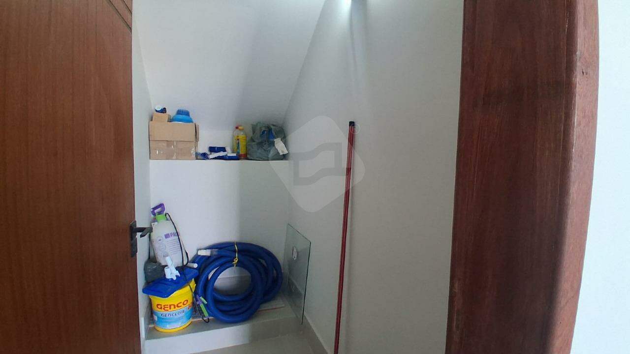 Casa para aluguel no Alto Esplanada: DESPENSA