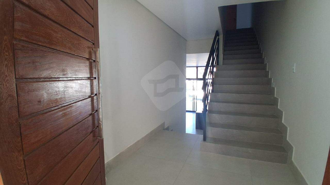 Casa para aluguel no Alto Esplanada: PORTA DE ENTRADA