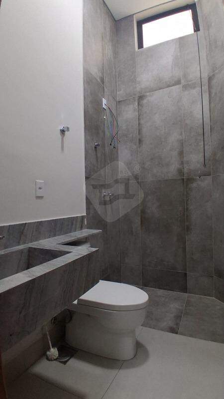 Casa para aluguel no Alto Esplanada: BANHEIRO SUÍTE 1