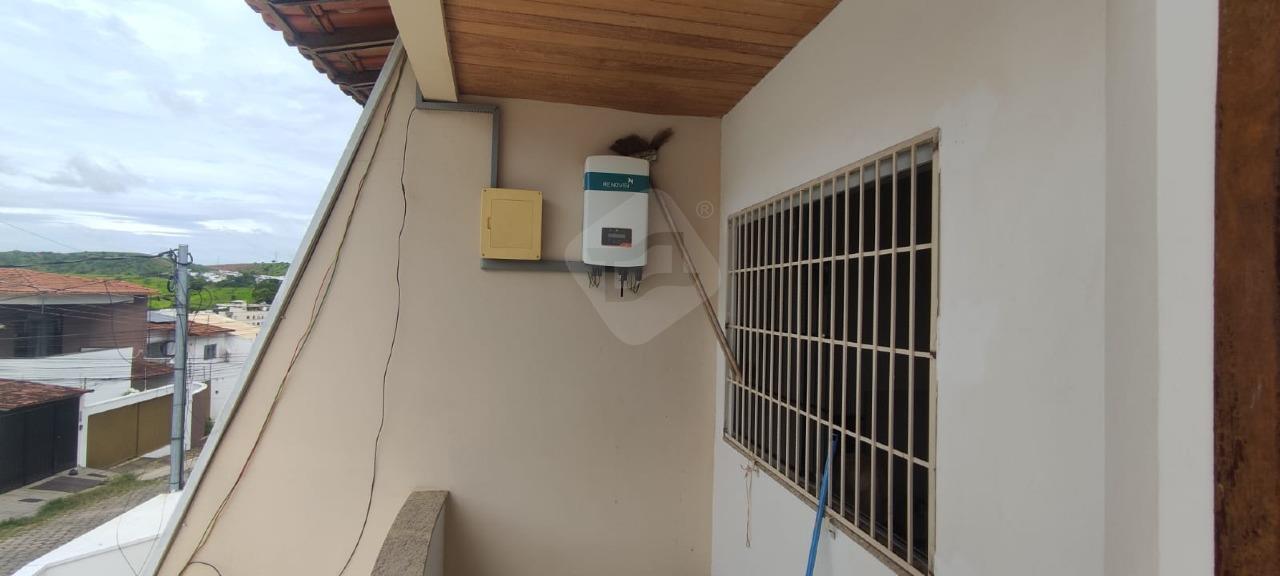 Casa à venda no GrãDuquesa: VARANDA/SACADA